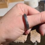 Tantalring mit grober Struktur